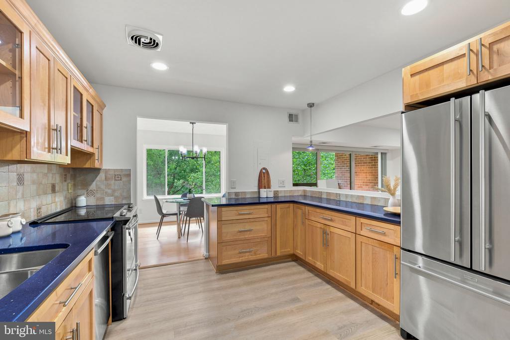 5809 EDSON Unit: 303