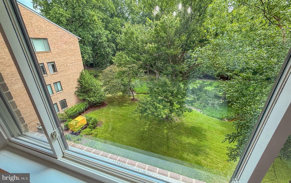 5809 EDSON Unit: 303