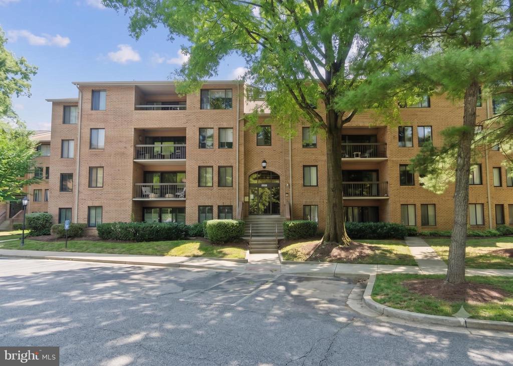 5809 EDSON Unit: 303