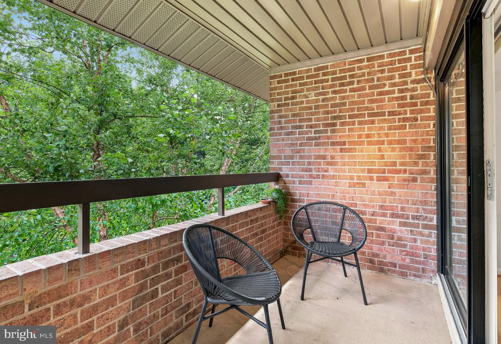 5809 EDSON Unit: 303