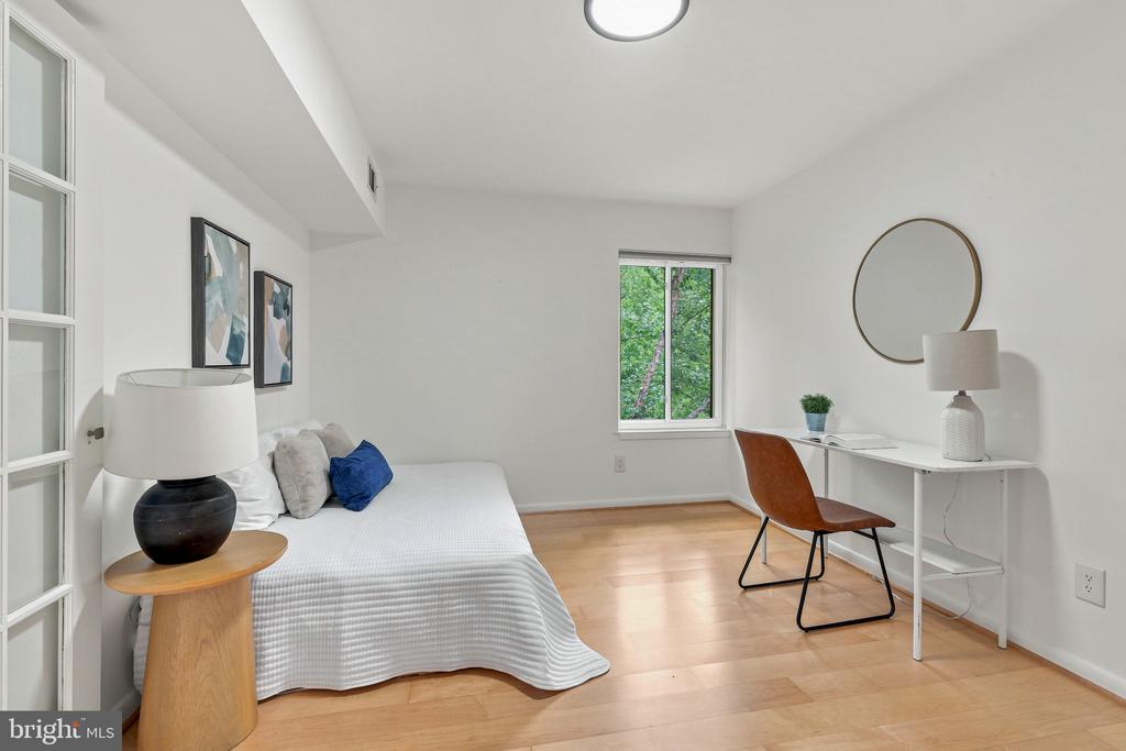 5809 EDSON Unit: 303