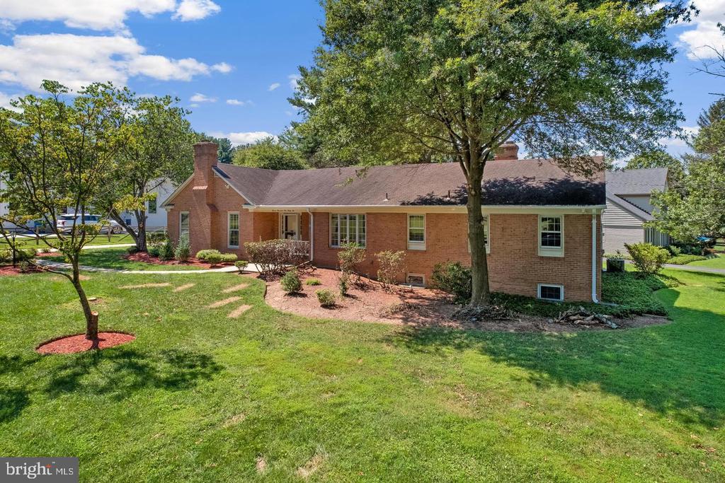 11132 LUXMANOR ROAD
