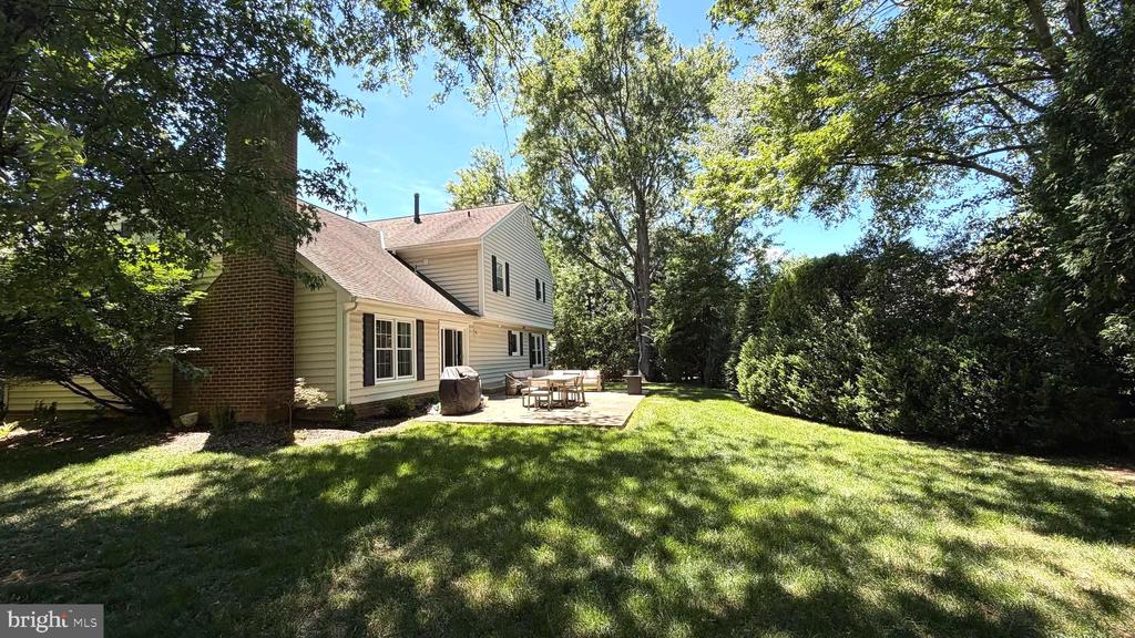 10 DAIRYFIELD COURT