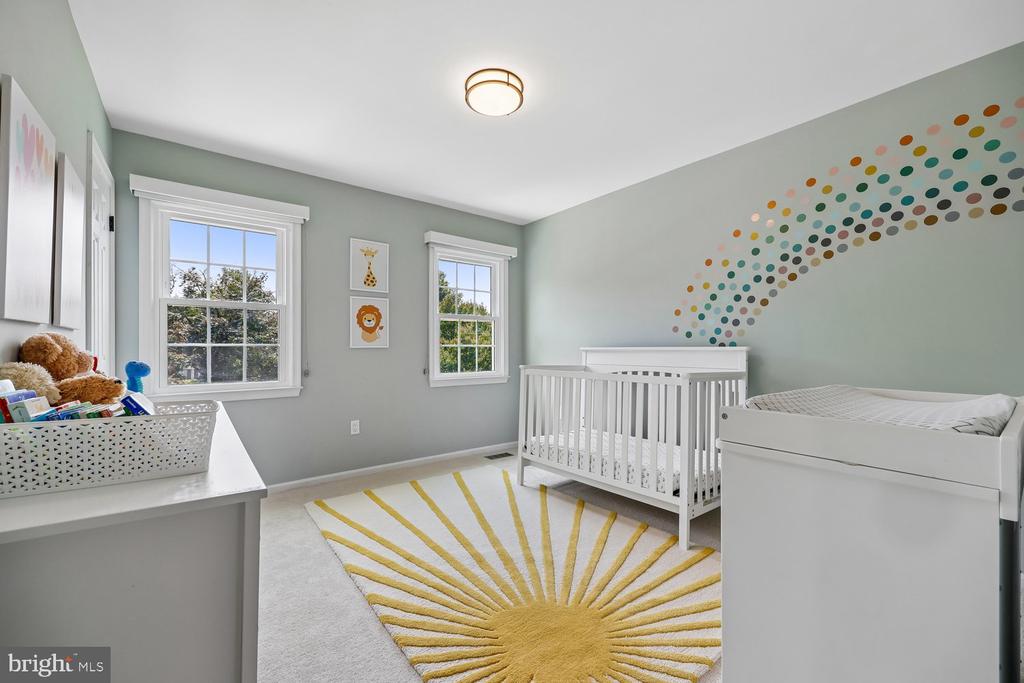 10 DAIRYFIELD COURT