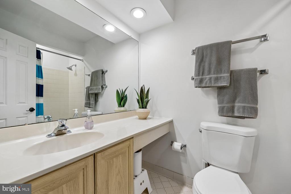 10 DAIRYFIELD COURT