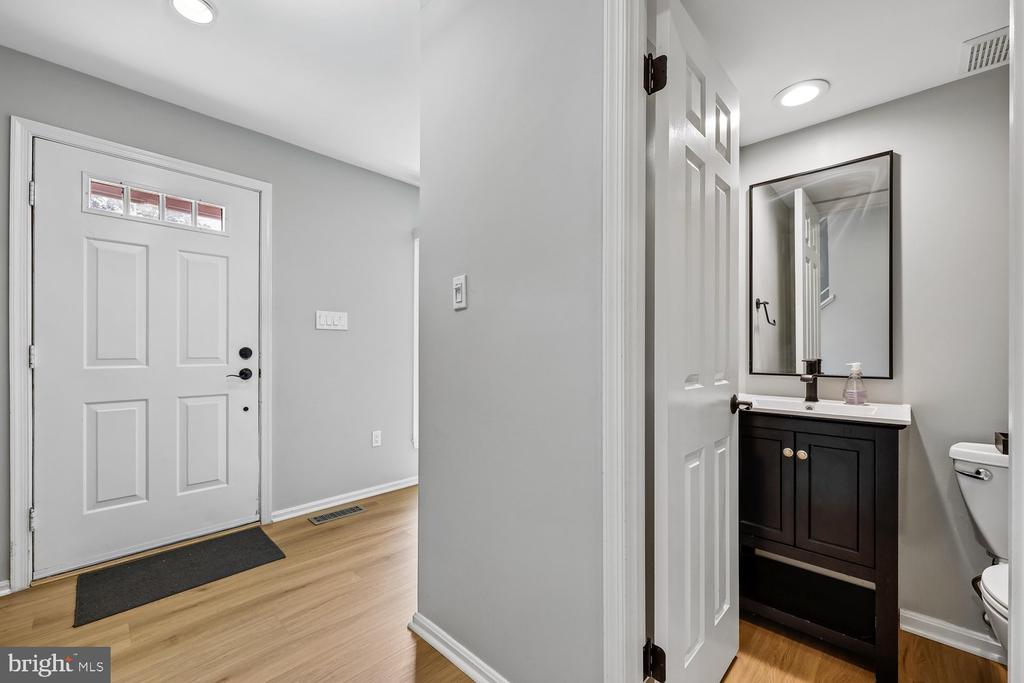10 DAIRYFIELD COURT