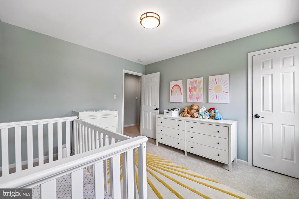 10 DAIRYFIELD COURT