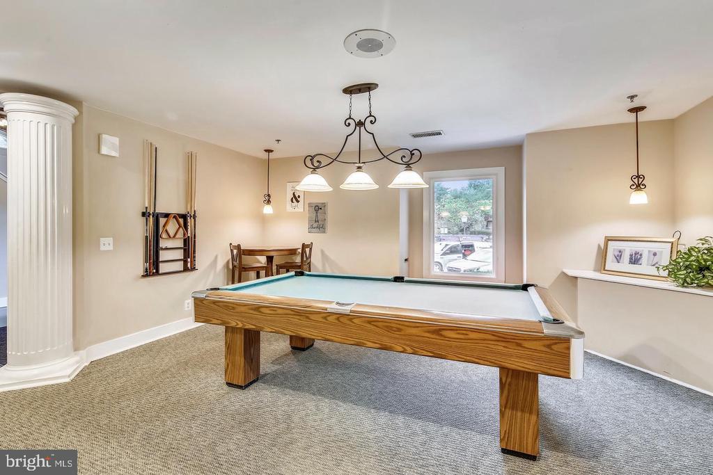 5716 CHAPMAN MILL DRIVE Unit: 200