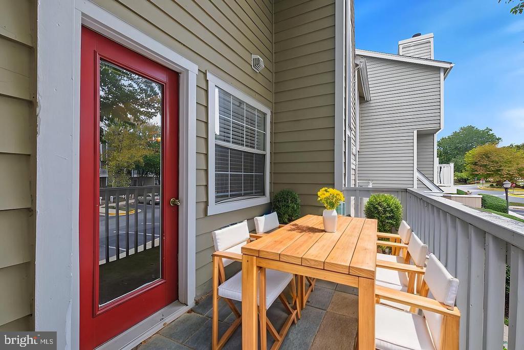 5716 CHAPMAN MILL DRIVE Unit: 200