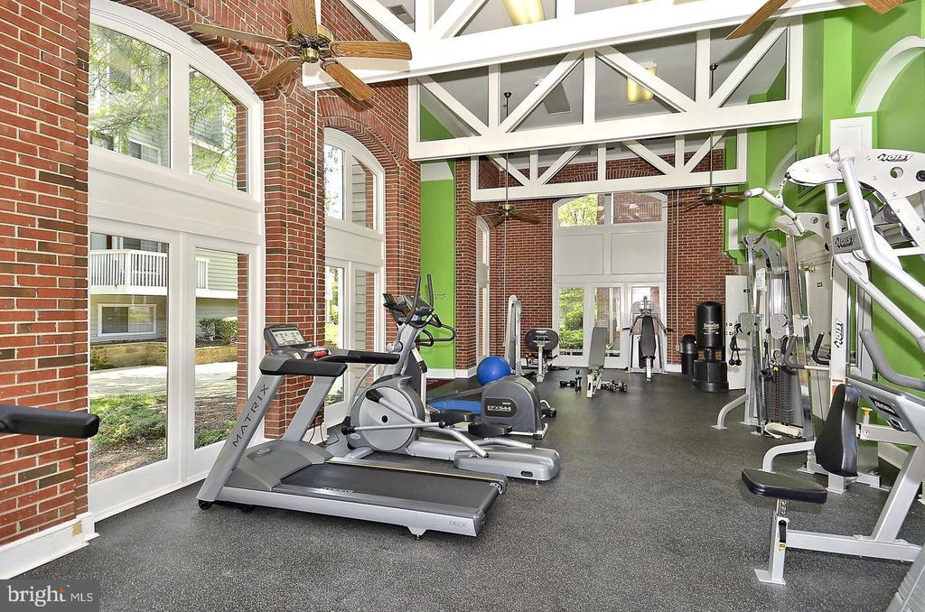 5716 CHAPMAN MILL DRIVE Unit: 200