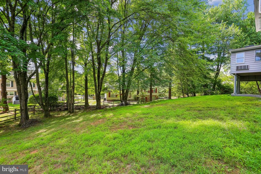 12 LILY POND COURT