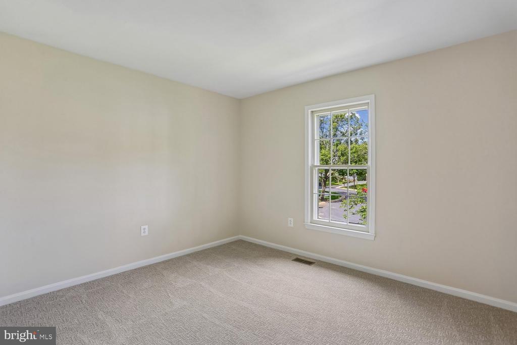 12 LILY POND COURT