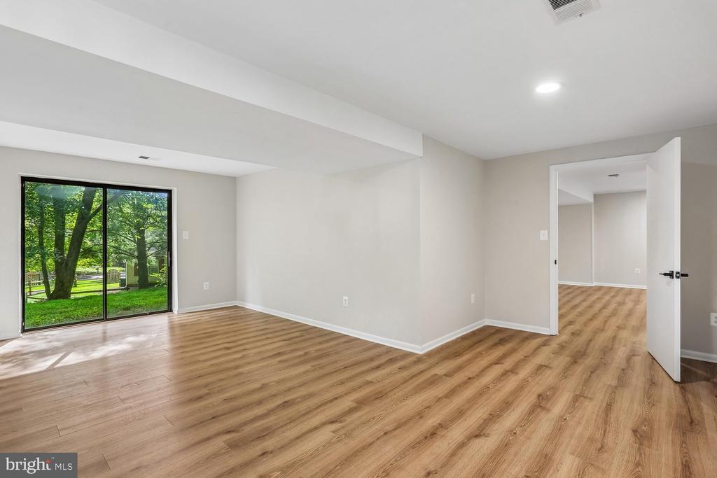 12 LILY POND COURT