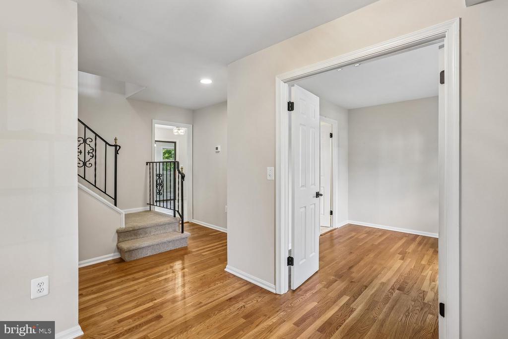 12 LILY POND COURT