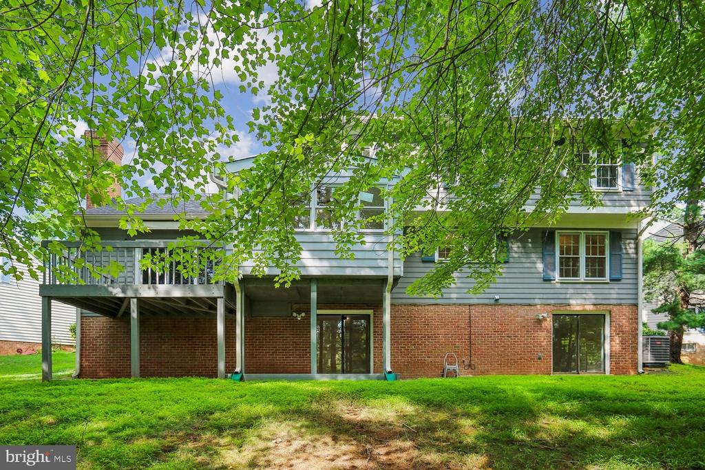 12 LILY POND COURT