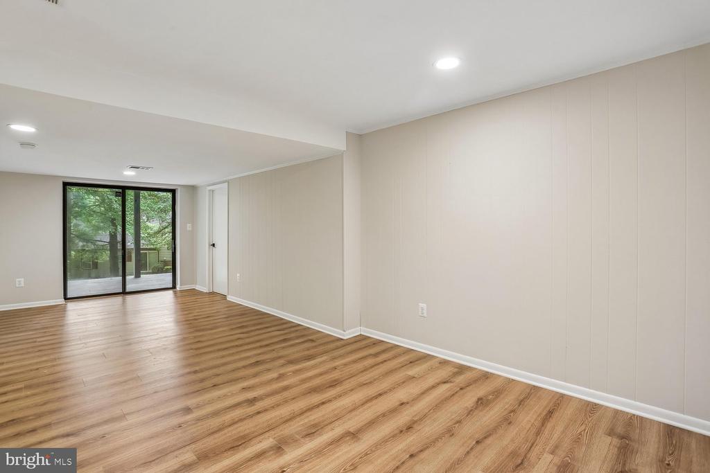 12 LILY POND COURT