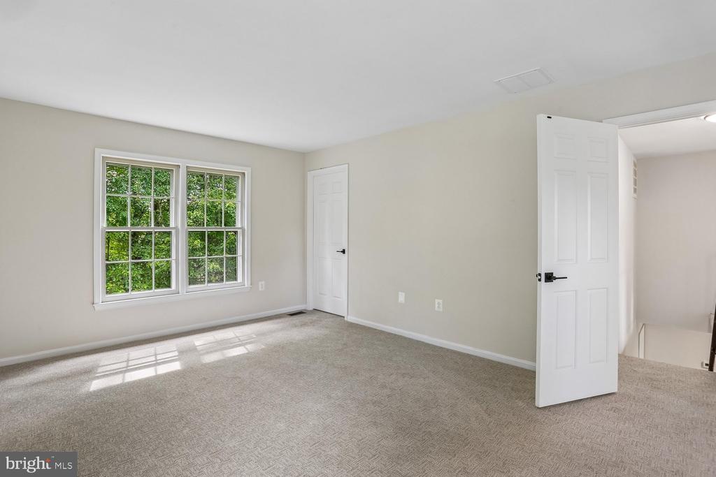12 LILY POND COURT