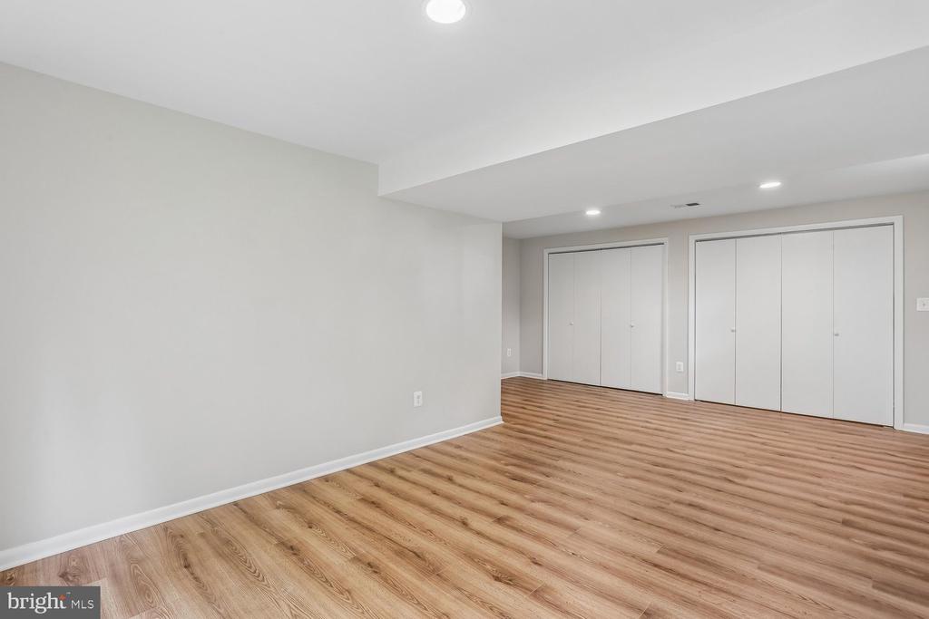 12 LILY POND COURT