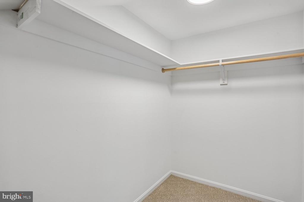12 LILY POND COURT