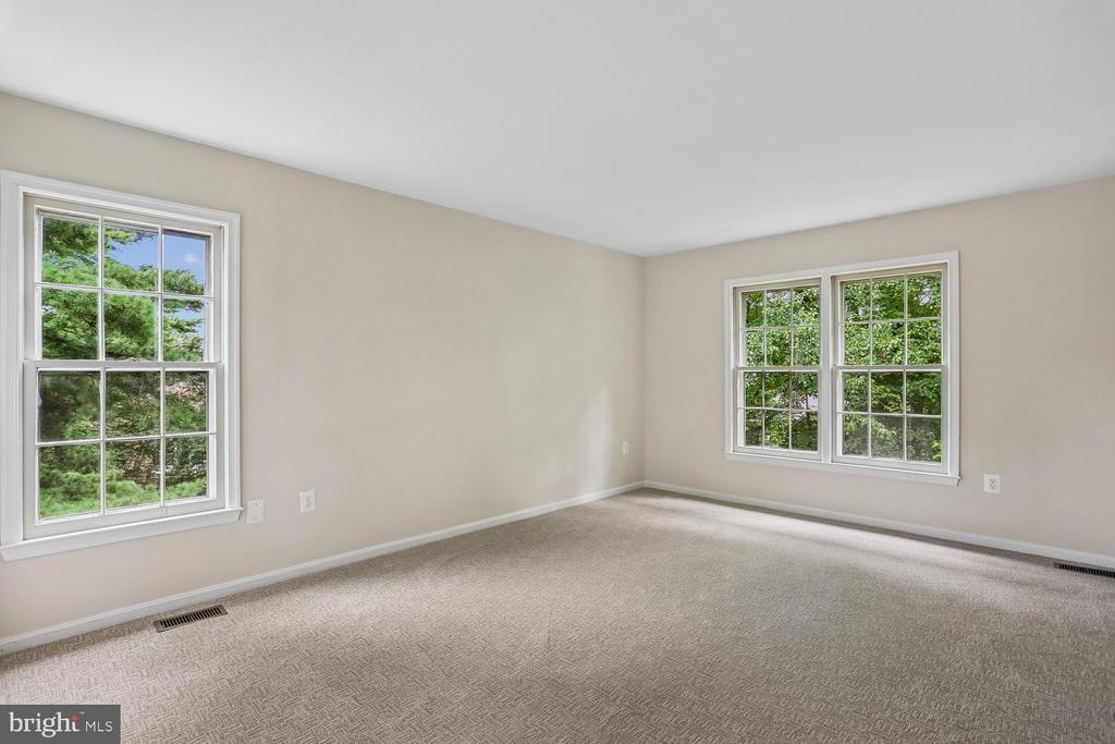 12 LILY POND COURT