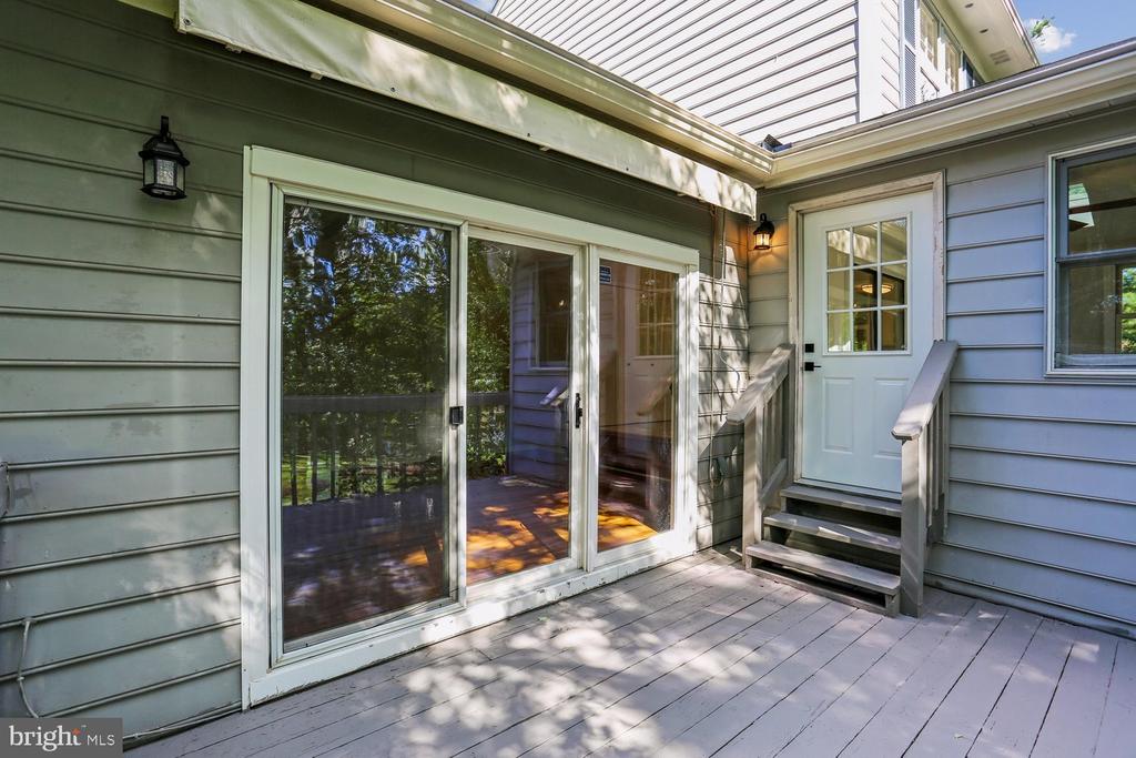 12 LILY POND COURT