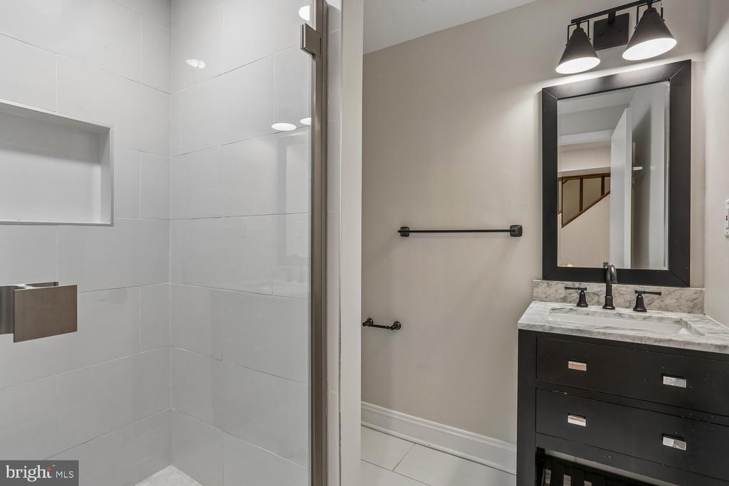 12 LILY POND COURT