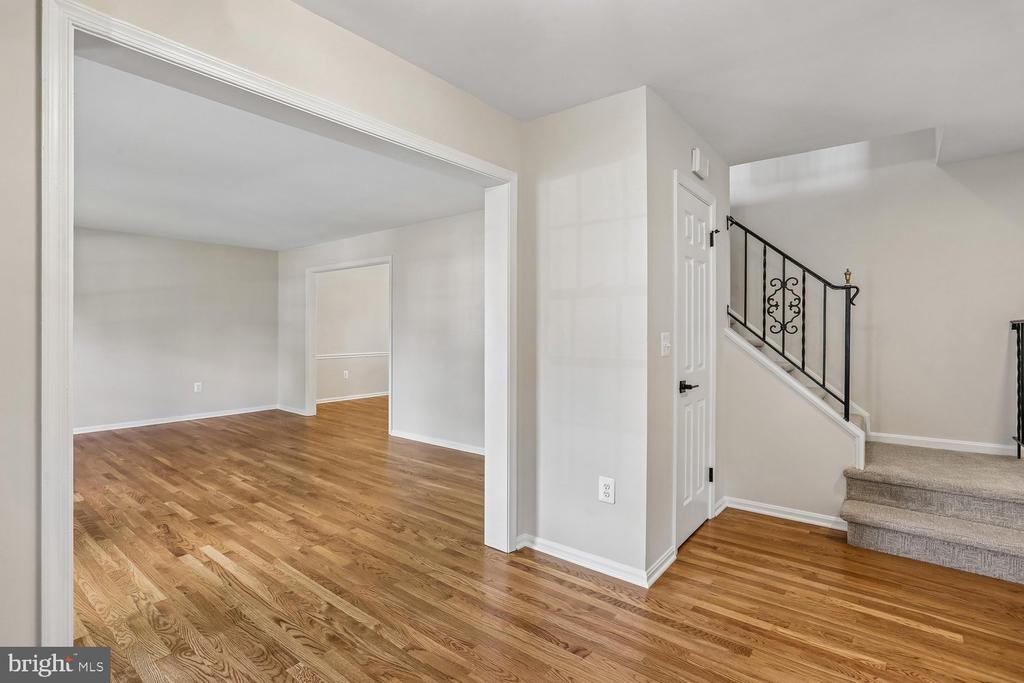 12 LILY POND COURT