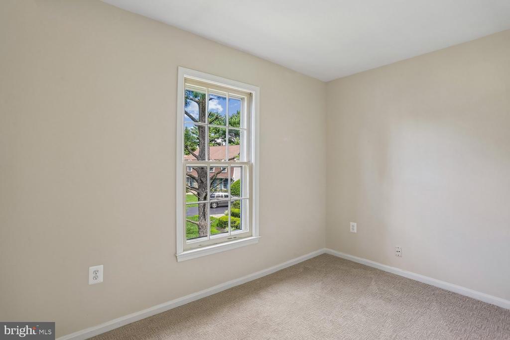 12 LILY POND COURT