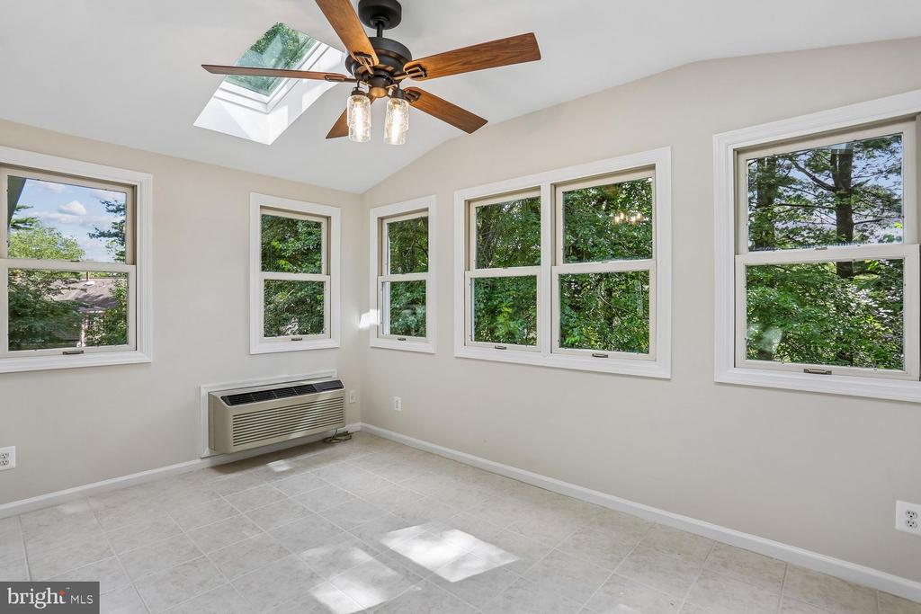 12 LILY POND COURT