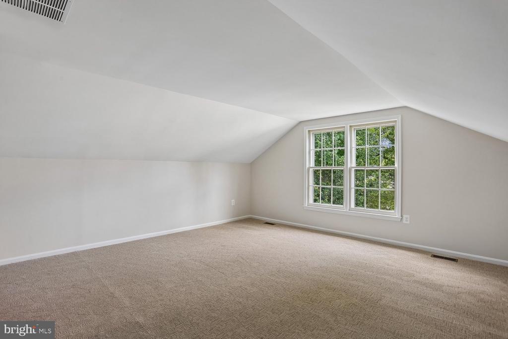 12 LILY POND COURT
