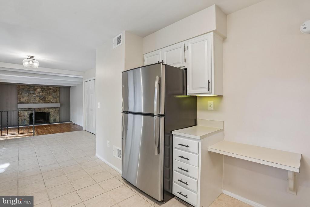 12 LILY POND COURT
