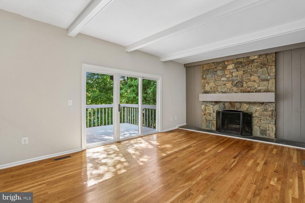 12 LILY POND COURT