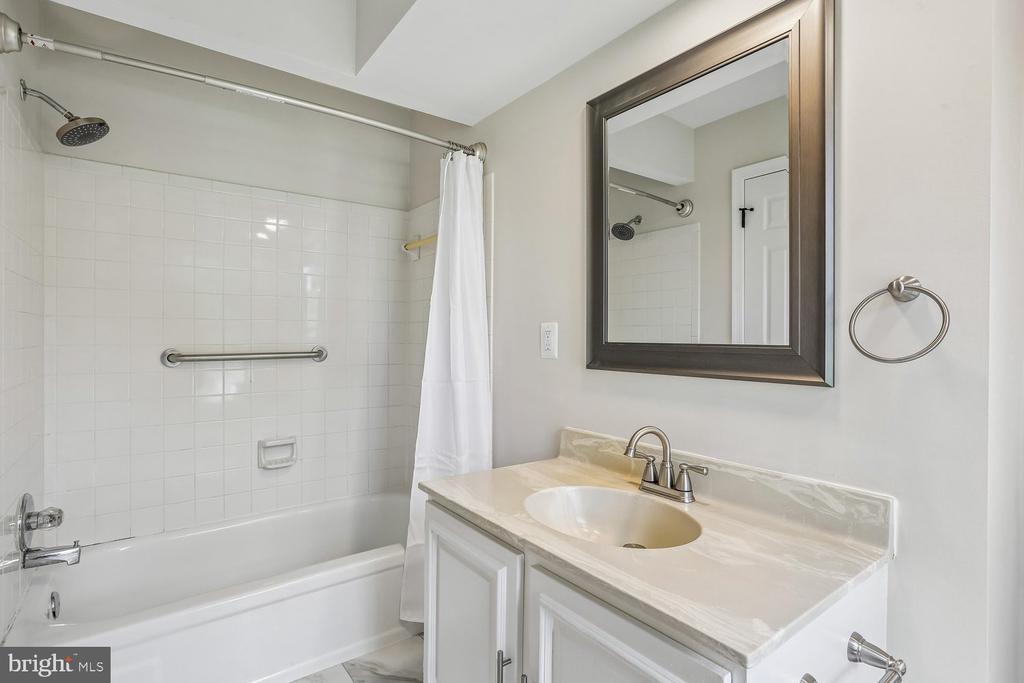 12 LILY POND COURT
