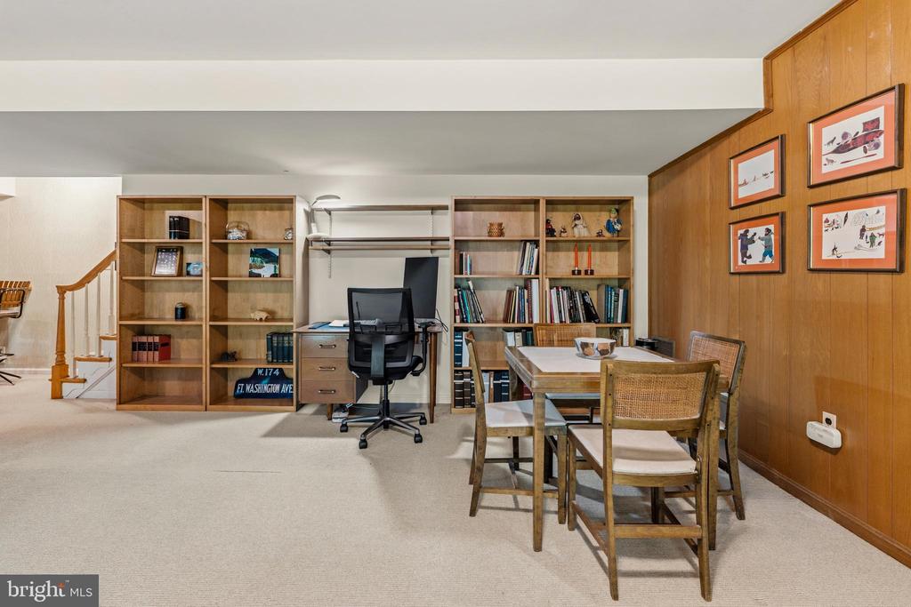11504 PARKEDGE DRIVE
