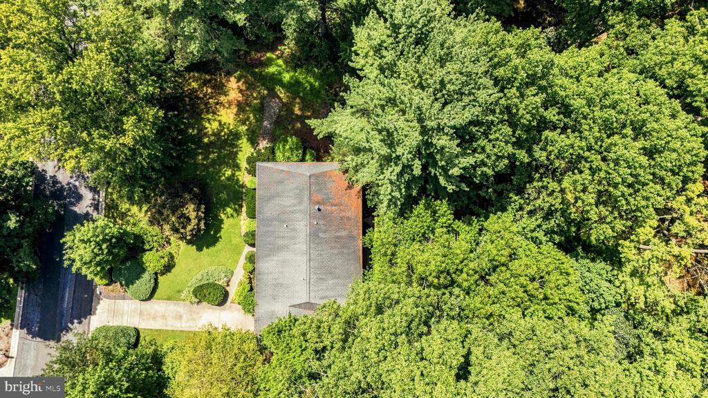 11504 PARKEDGE DRIVE