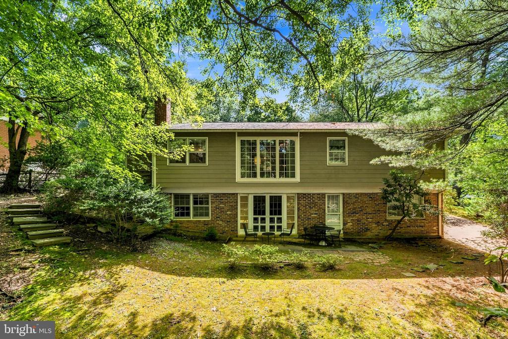 11504 PARKEDGE DRIVE