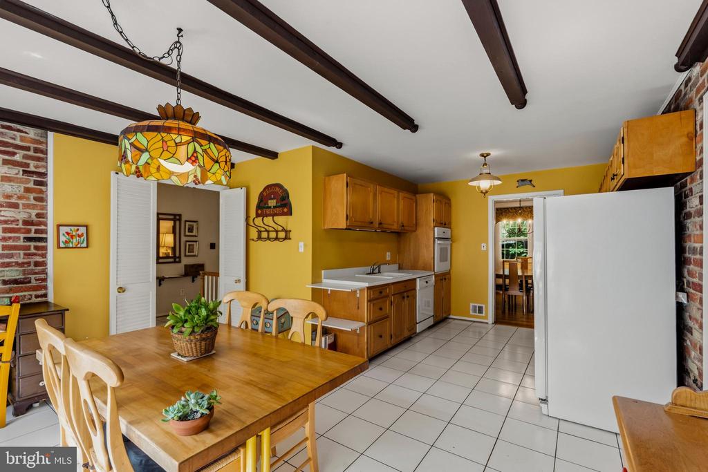 11504 PARKEDGE DRIVE