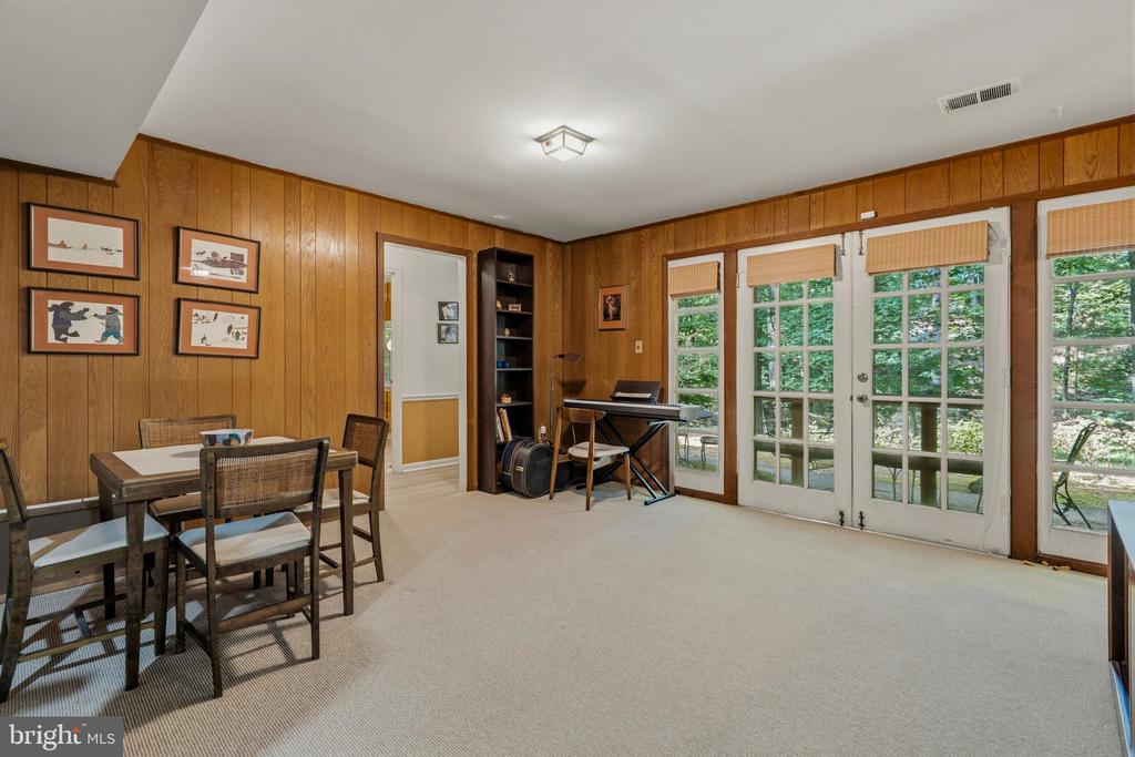 11504 PARKEDGE DRIVE