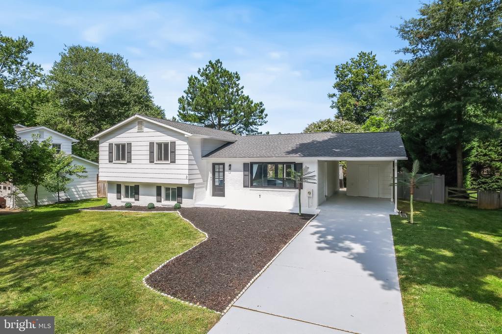 3 MICHELE COURT