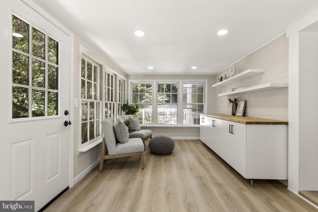 6621 SULKY LANE