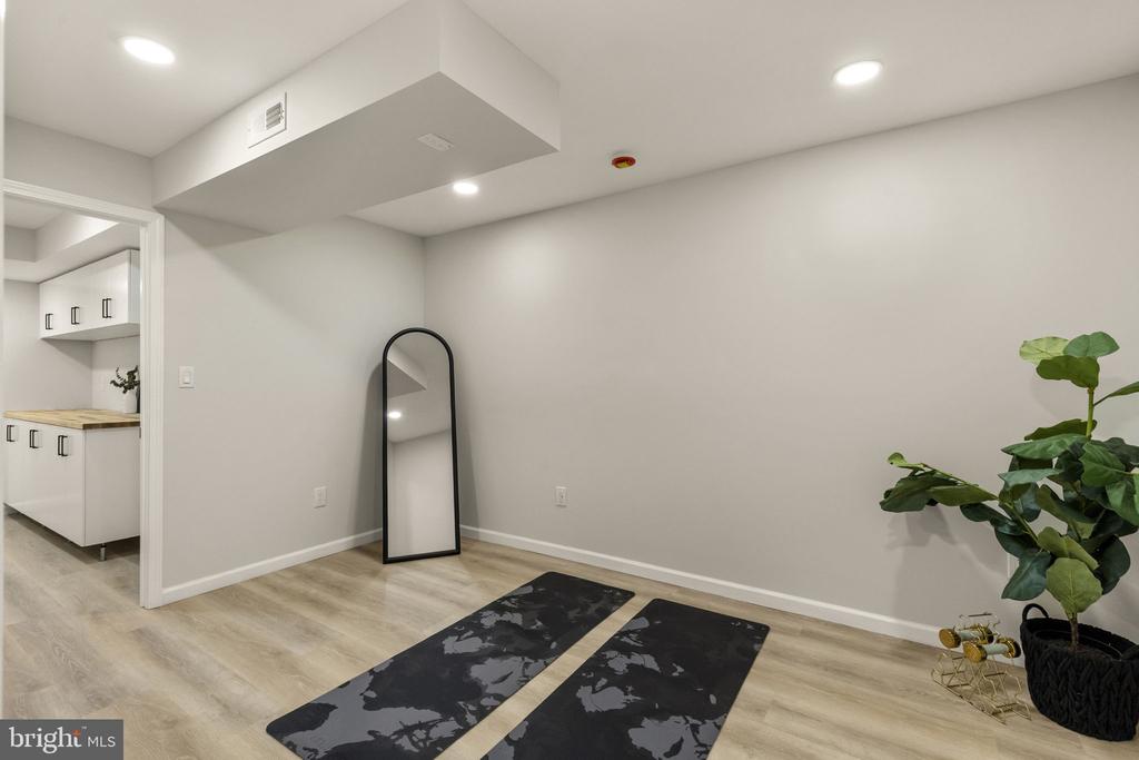 6621 SULKY LANE