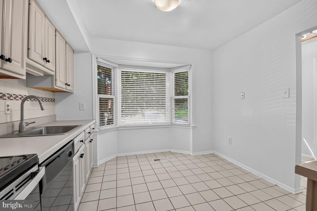 7768 HEATHERTON LANE
