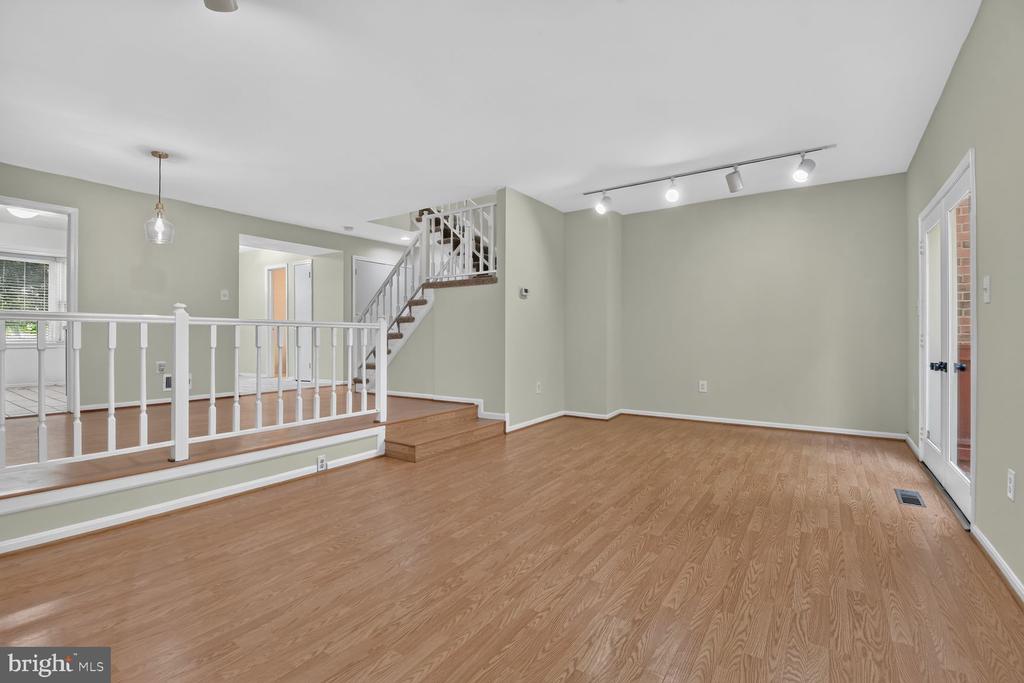 7768 HEATHERTON LANE