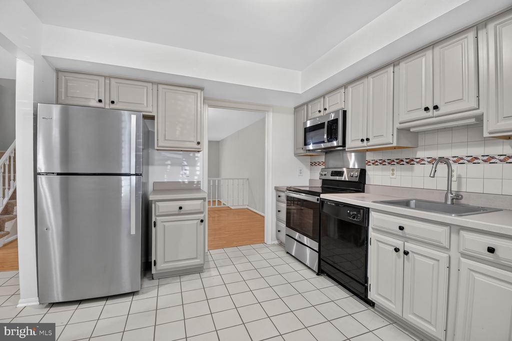 7768 HEATHERTON LANE