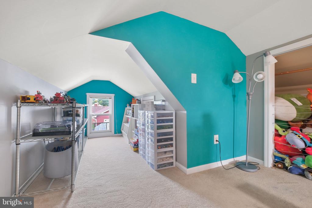 25223 OAK DRIVE