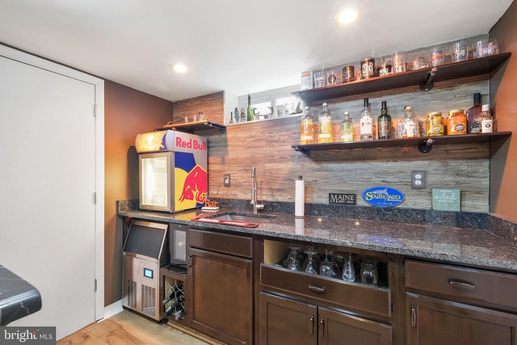 25223 OAK DRIVE