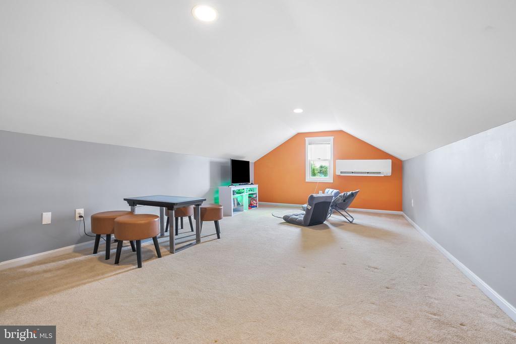 25223 OAK DRIVE