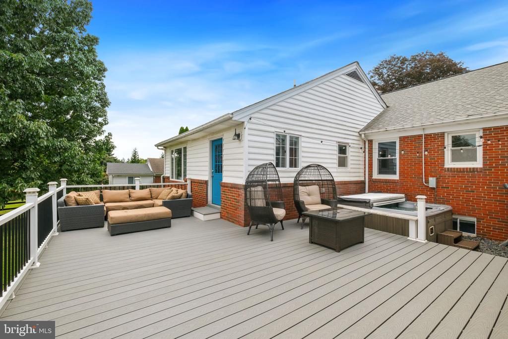 25223 OAK DRIVE
