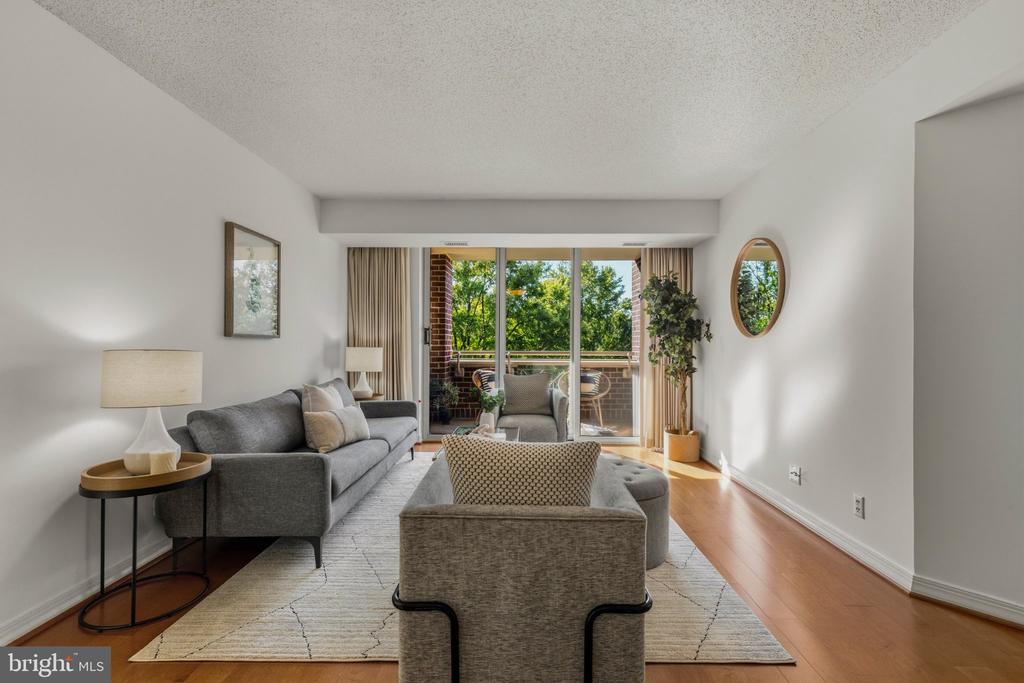 5809 NICHOLSON LANE Unit: 305