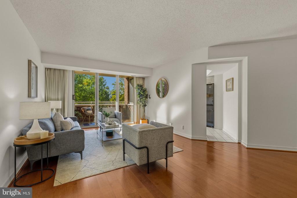 5809 NICHOLSON LANE Unit: 305